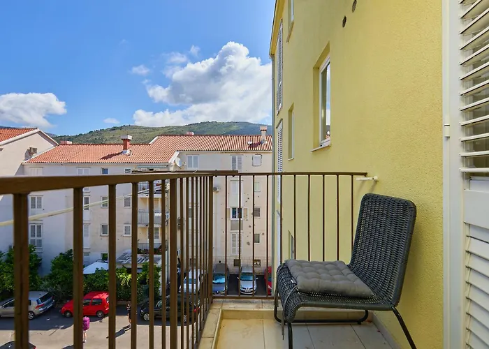 Apartment Mins