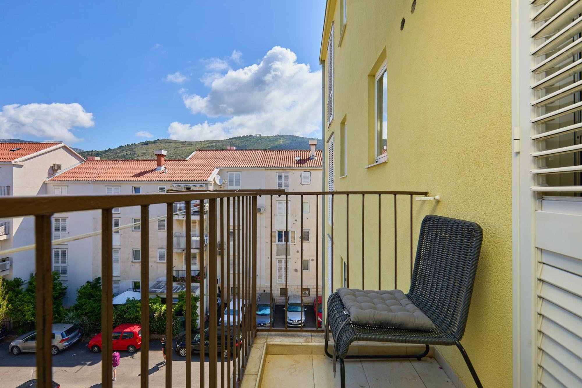 Apartment Mins *