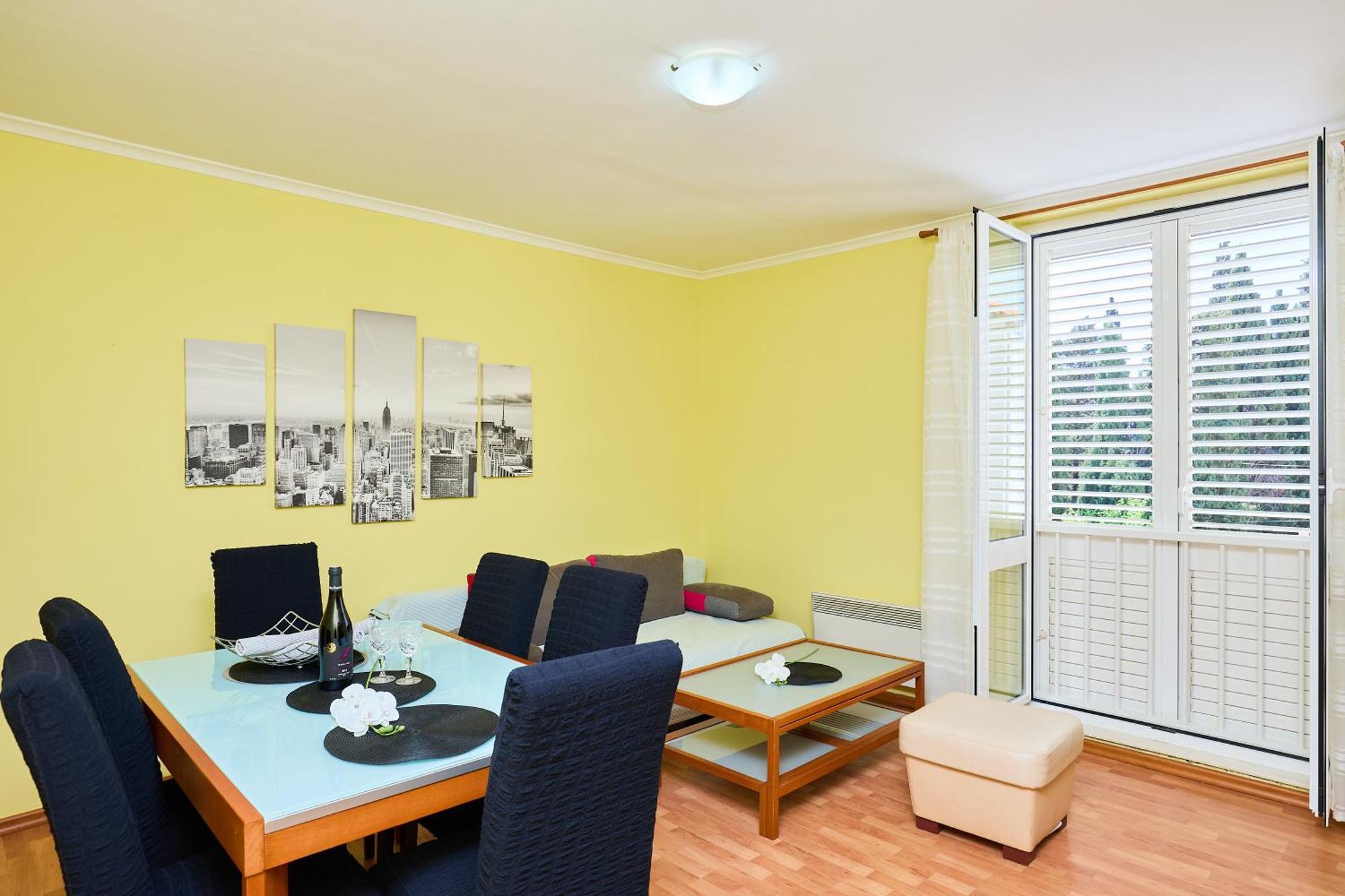 Apartment Mins